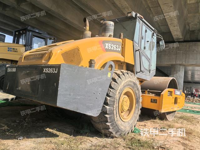 右后45°（壓路機(jī)整機(jī)外觀）