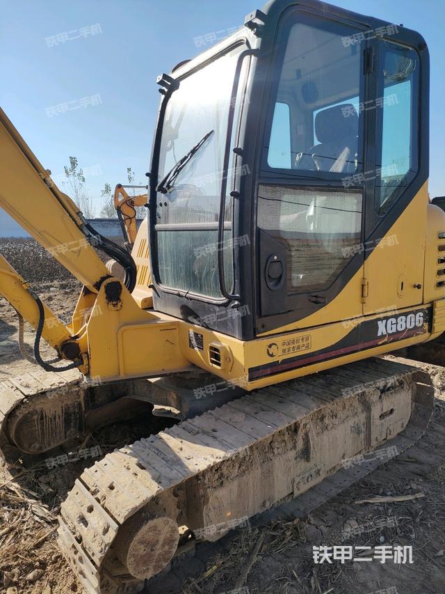 駕駛室整體（整機(jī)外觀）