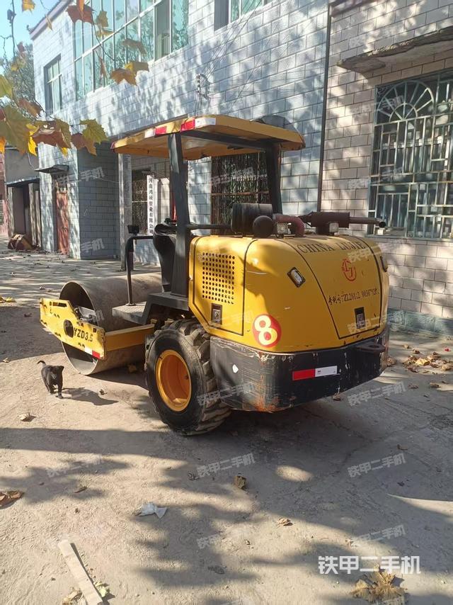 整機左側(cè)（設(shè)備外觀及核心部件）