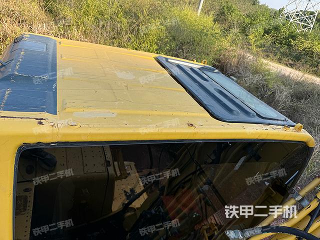 駕駛室整體（整機外觀）