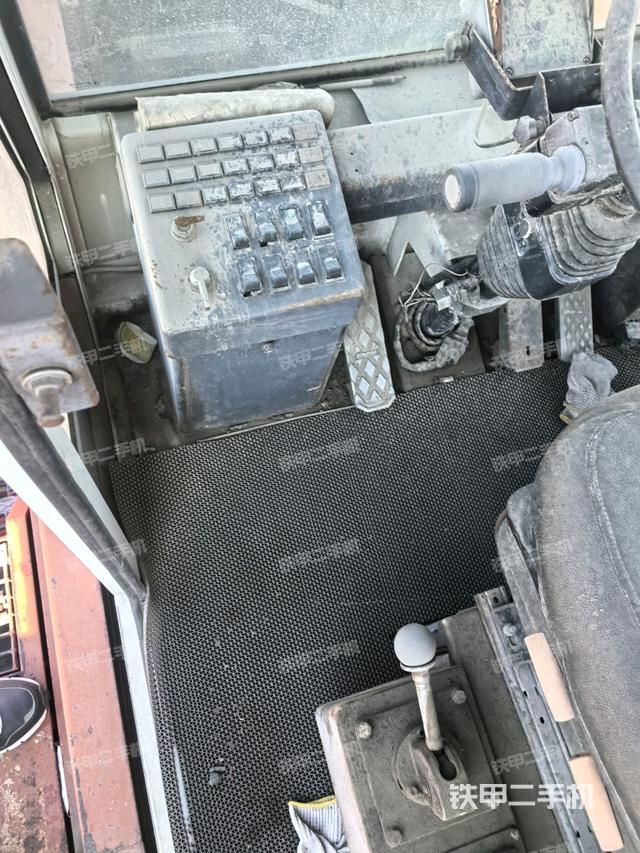 车辆里程表（起重机驾驶室正侧及内部，操作室及内部）