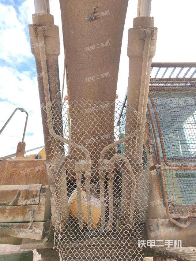 大臂油缸整體?豎拍（工作和回轉(zhuǎn)裝置）