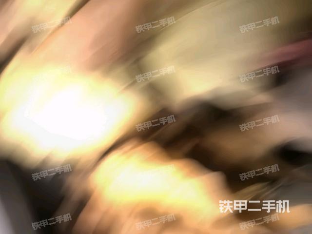 散热器全景（压路机发动机舱）