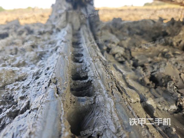 左側(cè)行走馬達(dá)蓋板（行走機(jī)構(gòu)）