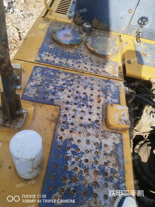 氣門室蓋螺絲特寫（上車部件）