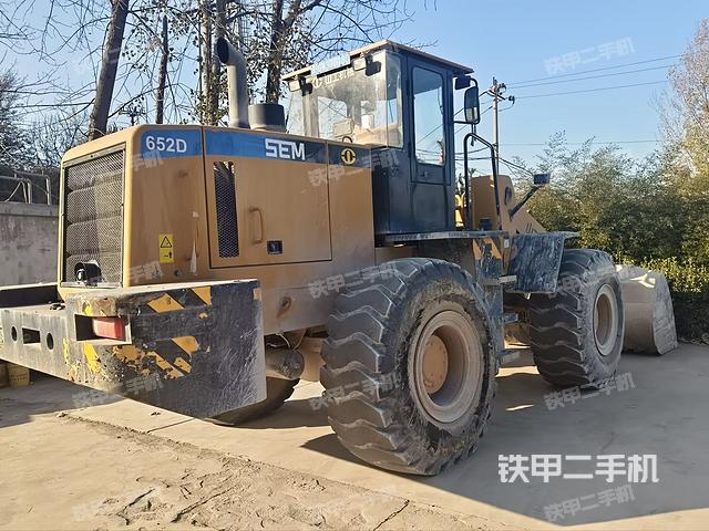 整機右后45°（整機外觀及大件）