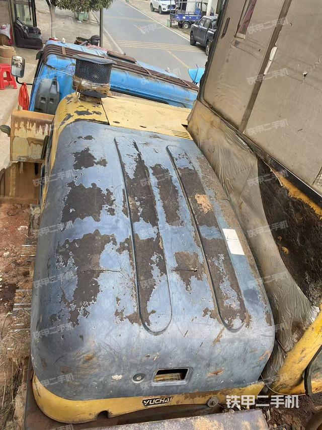 駕駛室頂部（整機(jī)外觀）