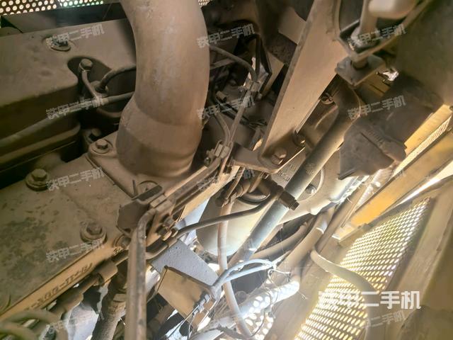 柴油泵全景（壓路機(jī)發(fā)動機(jī)艙）