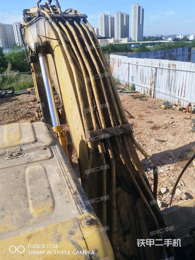 鏟斗右后整體（工作和回轉(zhuǎn)裝置）