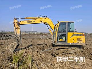 山东临工E675F挖掘机