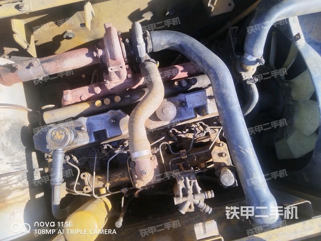 發(fā)動(dòng)機(jī)室（上車(chē)部件）