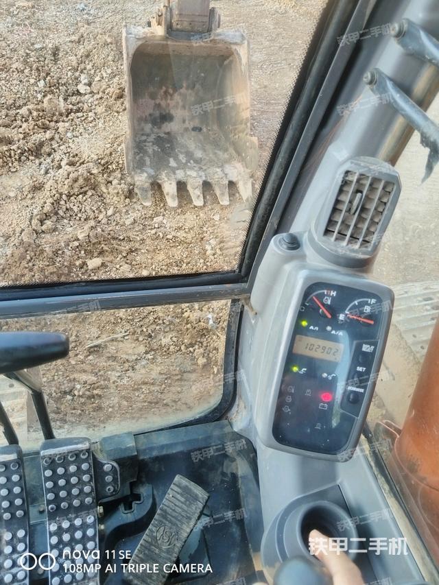 駕駛室正側(cè)（駕駛室部分）