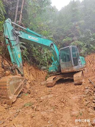 神鋼SK130-8挖掘機(jī)