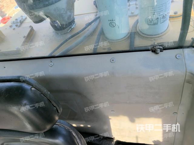 后玻璃角標（壓路機駕駛室）