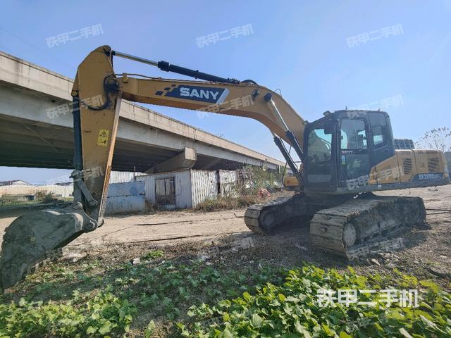 三一重工SY205C挖掘機(jī)