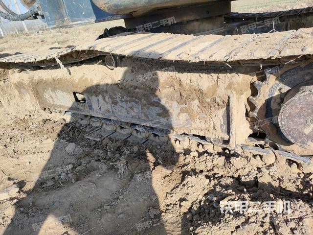 單側(cè)履帶整體（整機(jī)外觀）