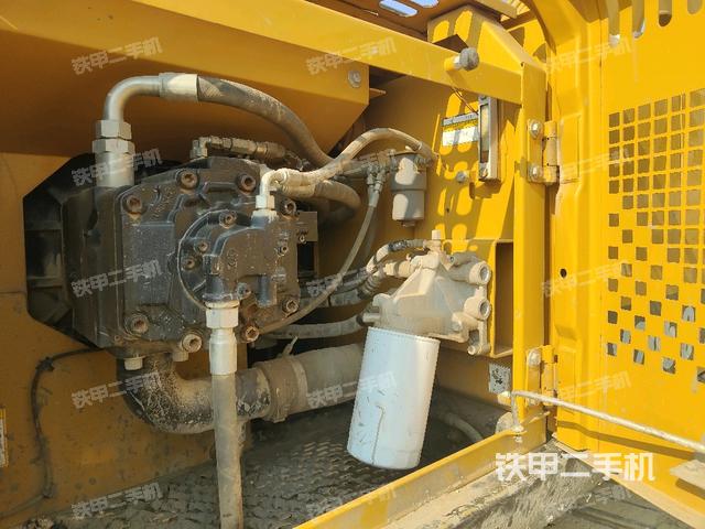 液壓泵斜45?左（大件艙室）