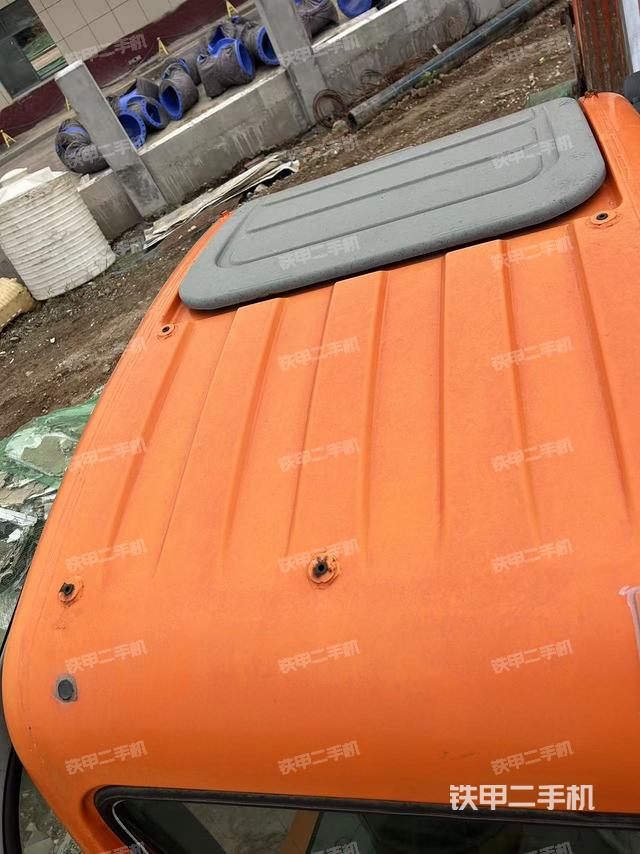 駕駛室頂部（整機(jī)外觀）