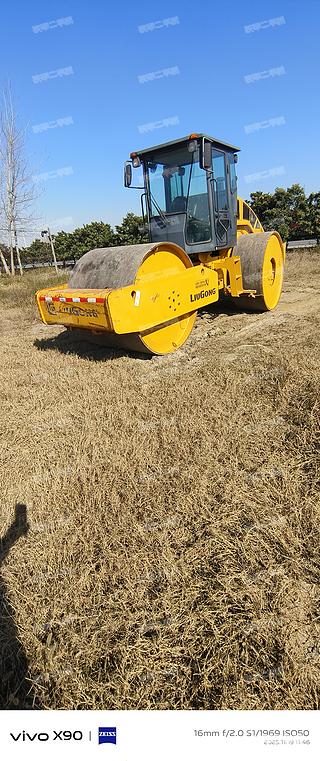 柳工CLG6324压路机