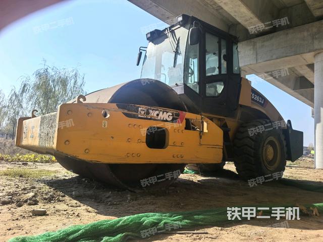 徐工XS223J壓路機(jī)
