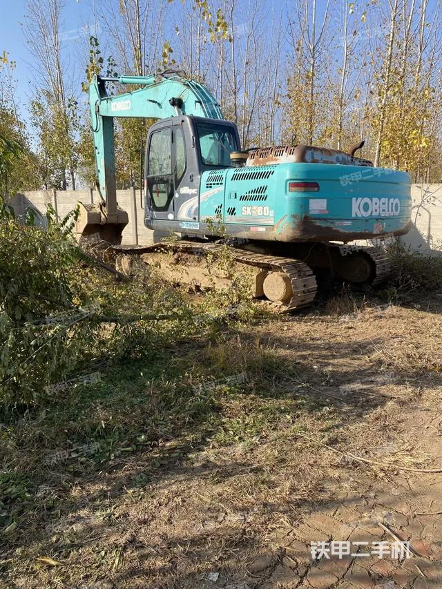 神钢SK260LC-8挖掘机