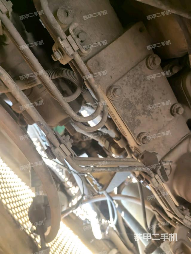 風(fēng)扇及皮帶（壓路機(jī)發(fā)動機(jī)艙）