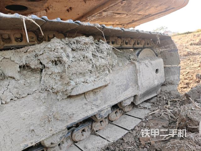 左驅(qū)動(dòng)輪（行走機(jī)構(gòu)）