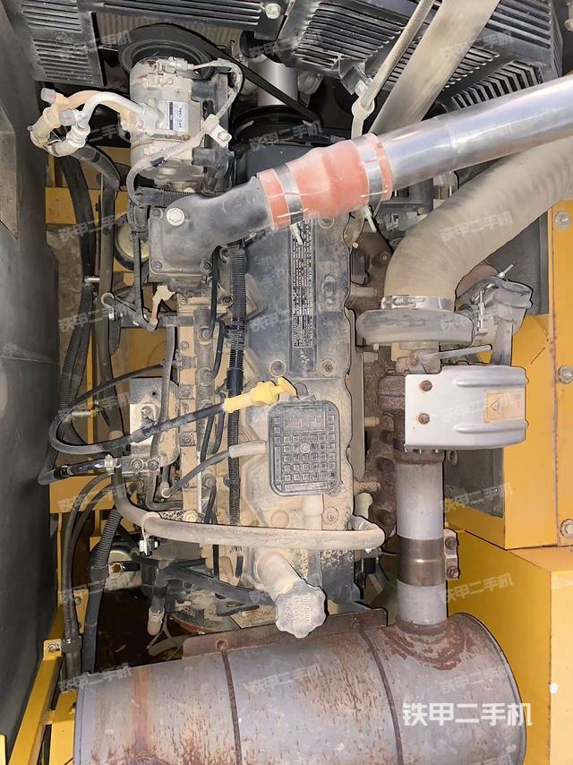 發(fā)動(dòng)機(jī)整體俯視（整機(jī)外觀(guān)）