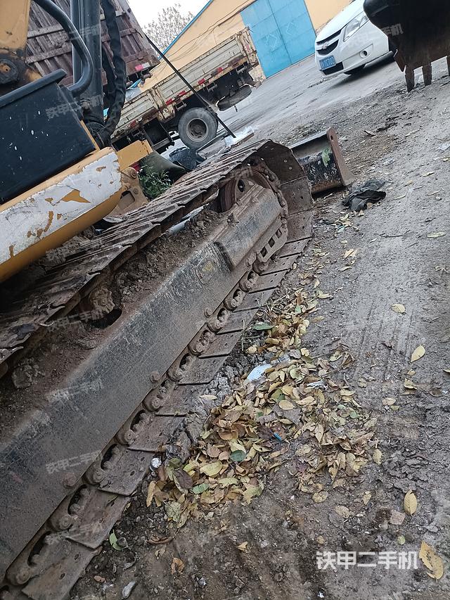 單側(cè)履帶整體（整機(jī)外觀）