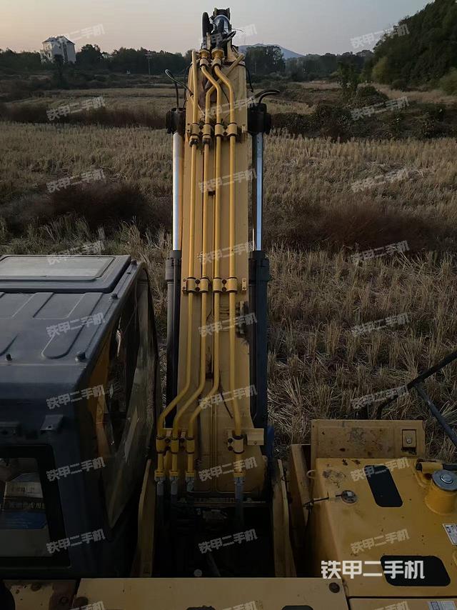 單側(cè)履帶整體（整機(jī)外觀(guān)）