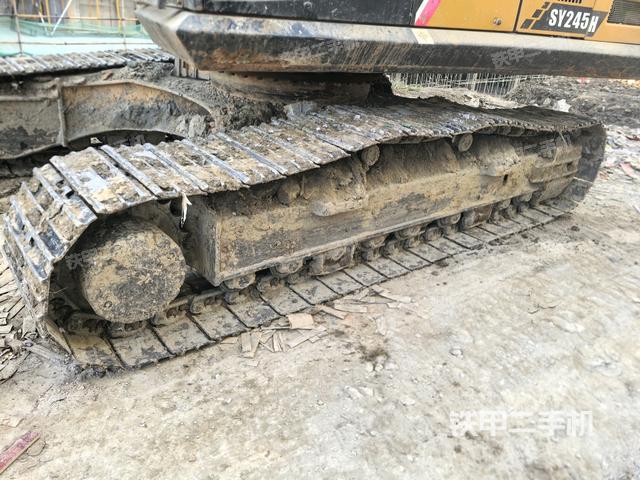 单侧履带整体（整机外观）