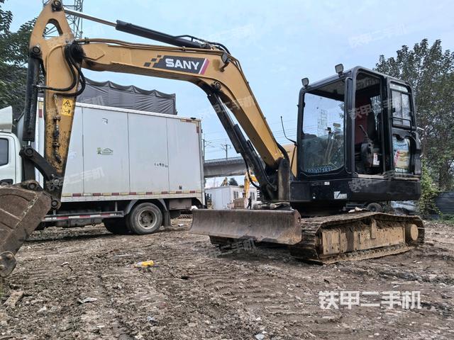 三一重工SY60C挖掘机