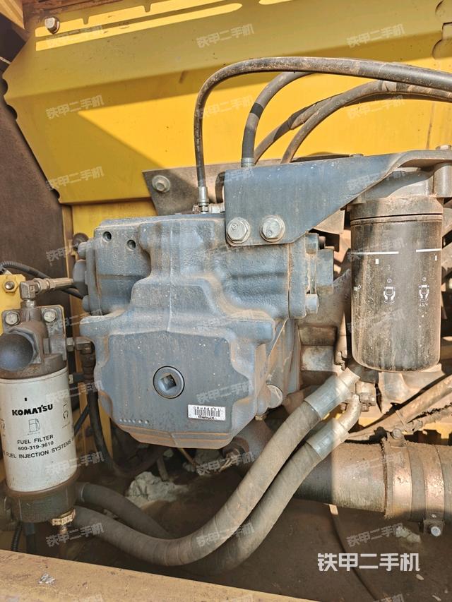 液壓泵斜45?左（大件艙室）