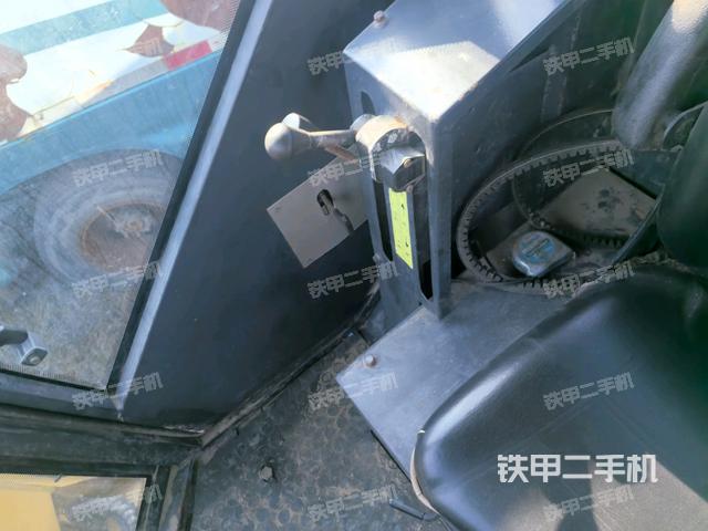 儀表盤全景（壓路機(jī)駕駛室）