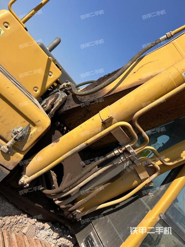 大臂根部 斜视（工作和回转装置）