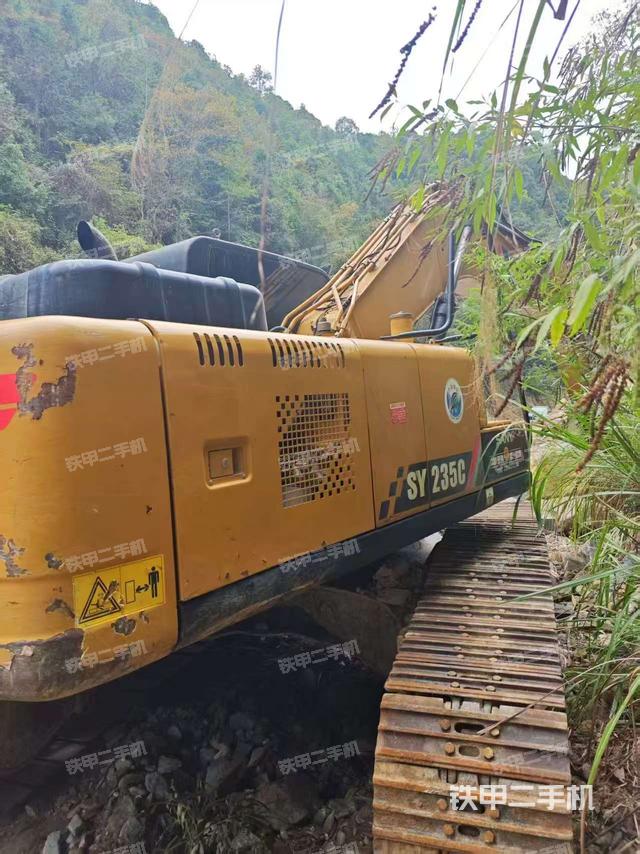 整機右后45°（整機外觀）