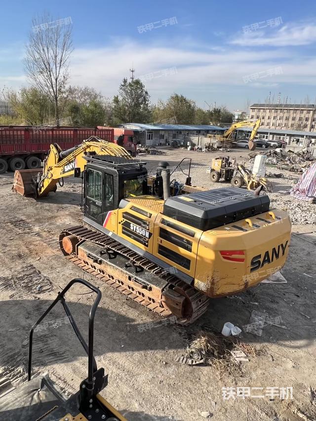 駕駛室頂部（整機(jī)外觀）
