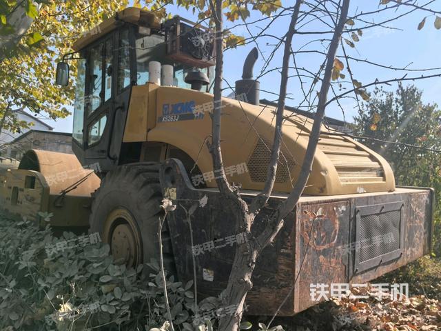 左后45°（压路机整机外观）