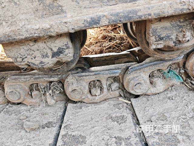 右驅(qū)動(dòng)輪（行走機(jī)構(gòu)）