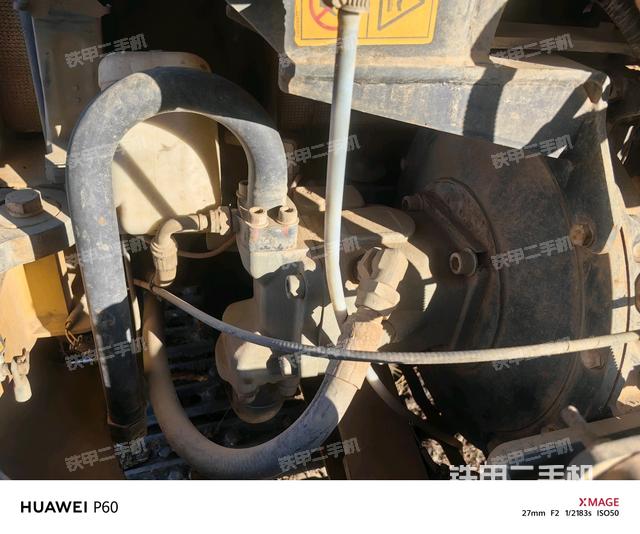 液壓泵艙室正面整體（整機(jī)外觀）