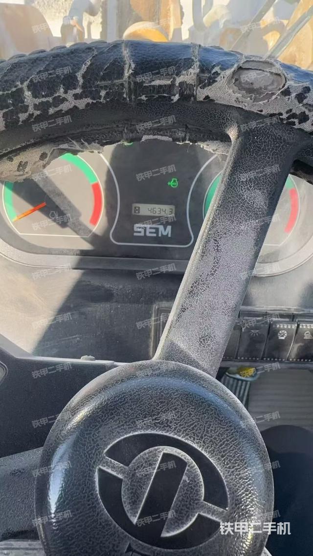 駕駛室工作臺（整機外觀及大件）