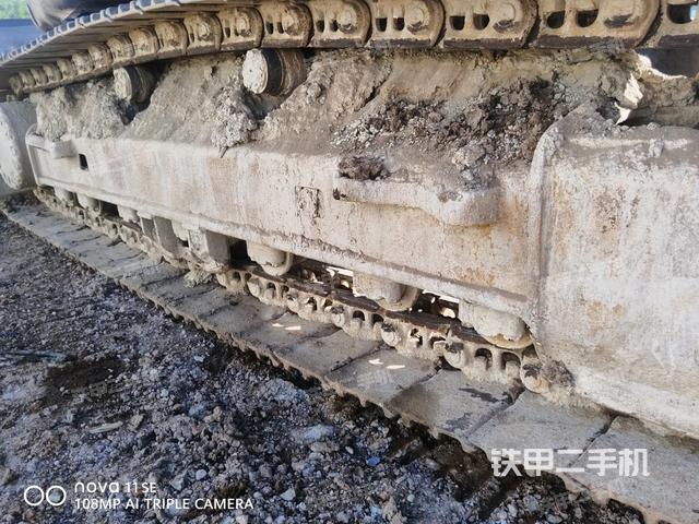 右驅(qū)動(dòng)輪（行走機(jī)構(gòu)）