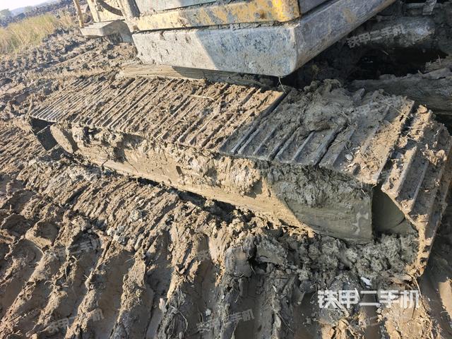 右驅(qū)動(dòng)輪（行走機(jī)構(gòu)）