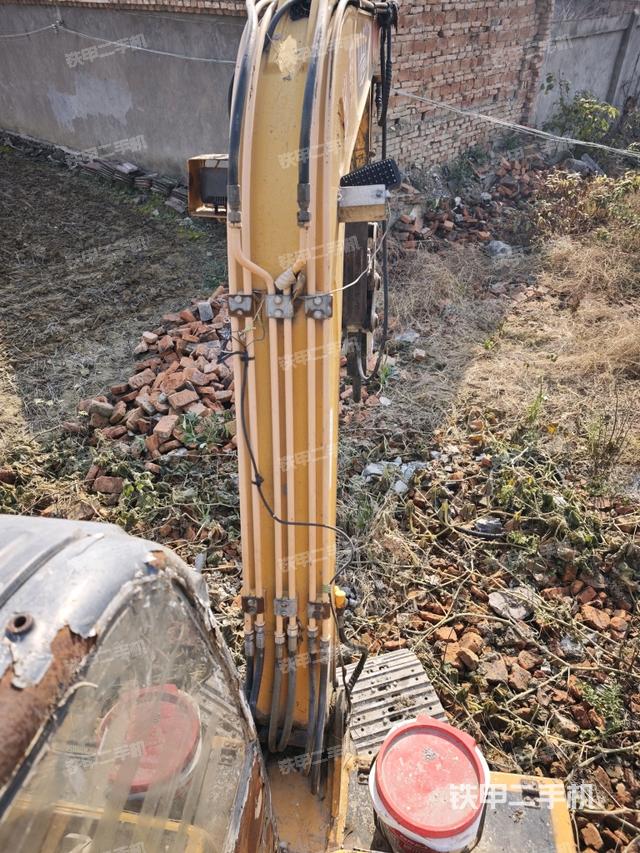 大臂背部俯視（工作和回轉(zhuǎn)裝置）