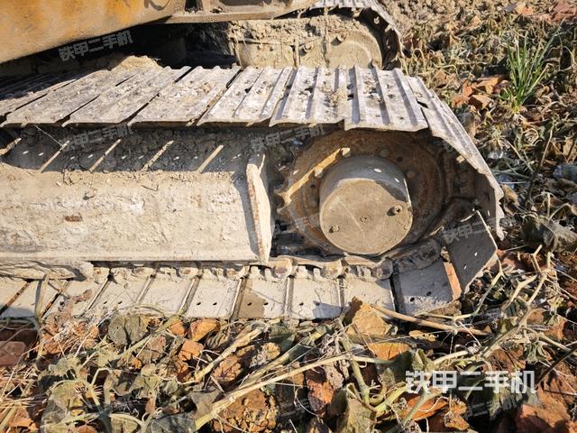 左驅(qū)動輪（行走機(jī)構(gòu)）