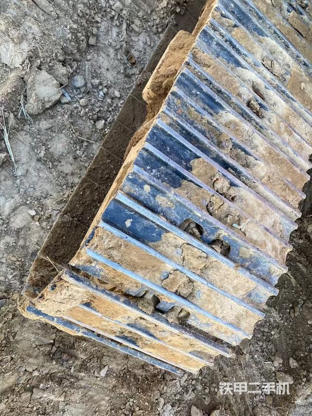 單側(cè)履帶整體（整機外觀）