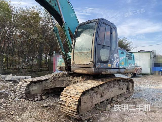 神钢SK210LC-8挖掘机