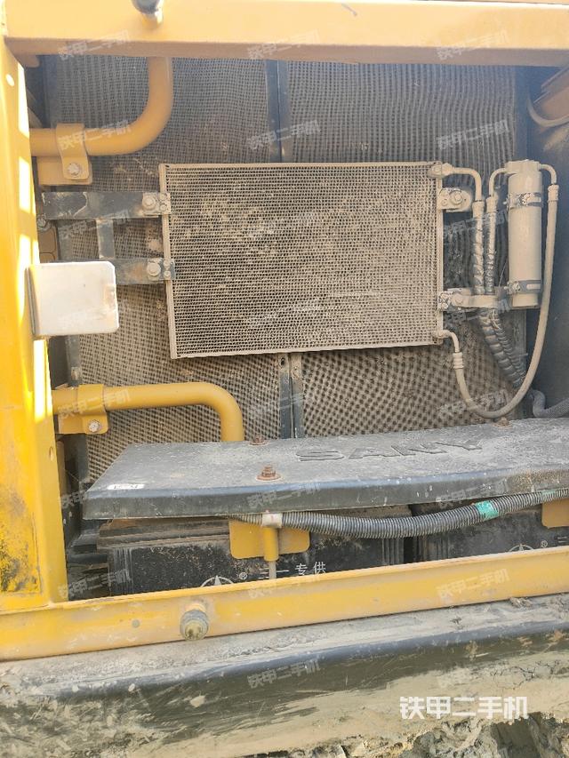 散熱器正面（大件艙室）