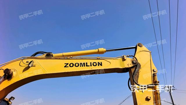 大臂整体 右侧（工作和回转装置）