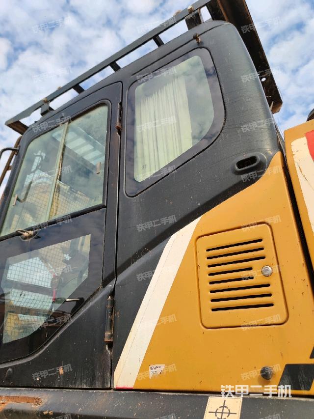 駕駛室左后45度（駕駛室部分）